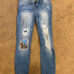 True Religion embroidered patches mid-rise super skinny halle women’s jeans